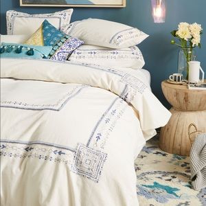 Anthropologie embroidered Timaru Queen Duvet cover